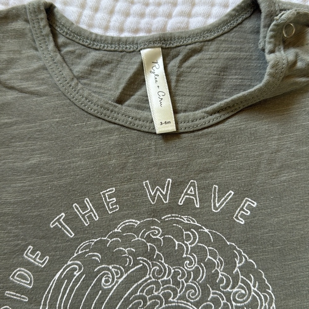 Rylee + Cru Ride The Wave Basic Tee - Picture 4 of 4